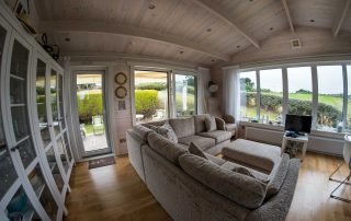 Loghouse.ie log cabin. Top quality log house products.