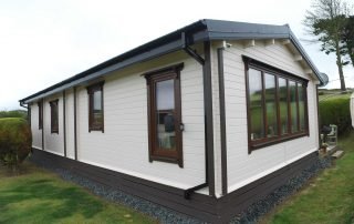 Loghouse.ie log cabin. Top quality log house products.