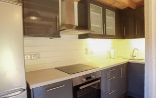 Loghouse.ie log cabin. Top quality log house products.