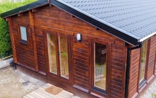 Loghouse.ie log cabin. Top quality log house products.