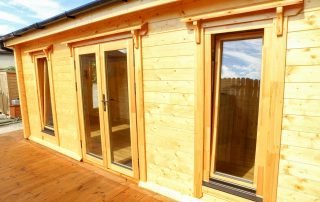 Loghouse.ie log cabin. Top quality log house products.
