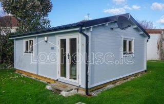 One Bed Log Cabin Outside